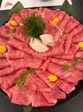 小原正子、家族旅行で堪能したブランド牛を絶賛「飽きずに延々食べられる！」