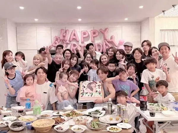 杉浦太陽、妻・辻希美のサプライズ誕生日会を開催「1ヶ月以上前から、みんなにお声がけして」