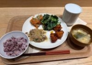 藤あや子『Cafe&Meal MUJI』で堪能したランチ「美味しくヘルシーなランチに大満足」