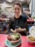 「細川直美、友人との京都旅で衝撃を受けたラーメン「本当に黒かった」」の画像1