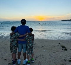 ココリコ遠藤の妻、家族4人でのハワイ旅行の総額を公開「思っていたよりもリーズナブルに」
