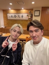川崎麻世、IMP.横原悠毅らと寿司を堪能「お互いの距離感も近くなり」