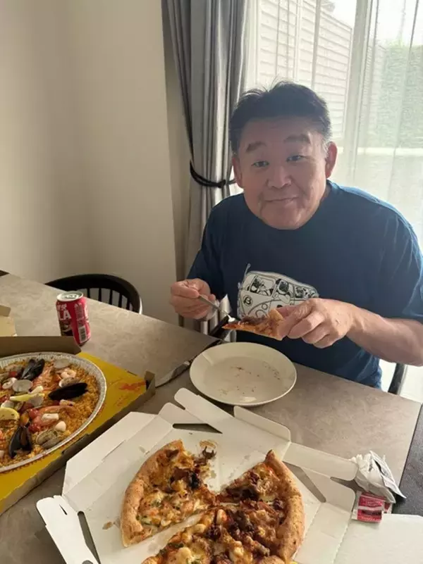 花田虎上、妻とのランチでテーブルに並んだ料理に驚き「2人なのにこの量」