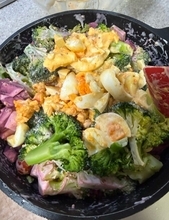 北斗晶、ロケ先で購入した品を使った夕食を公開「物凄く大きくてお買い得でした」