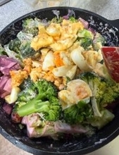 北斗晶、ロケ先で購入した品を使った夕食を公開「物凄く大きくてお買い得でした」