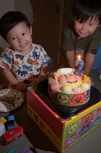 美優、次男の誕生日ケーキを紹介「箱だけでもめちゃめちゃ可愛くって」