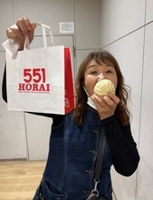 北斗晶、大阪到着後に大行列に並んで堪能した品「皮が甘くて柔らかくてジューシーで最高」