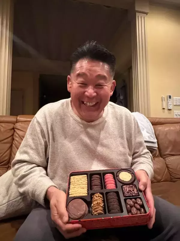 花田虎上、妻からの豪華な贈り物に感激「いやぁさすがの美味しさでした」