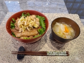 堀ちえみ、朝からサムギョプサル丼を堪能「お代わりしたいほどの美味さ！」