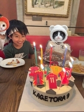 川崎希、9歳長男がデザインした誕生日ケーキを公開「急遽企画したお誕生日パーティー」
