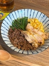 ナナちゃん、長男に好評だった手作り三食丼を公開「私の分までつまみ食べ」