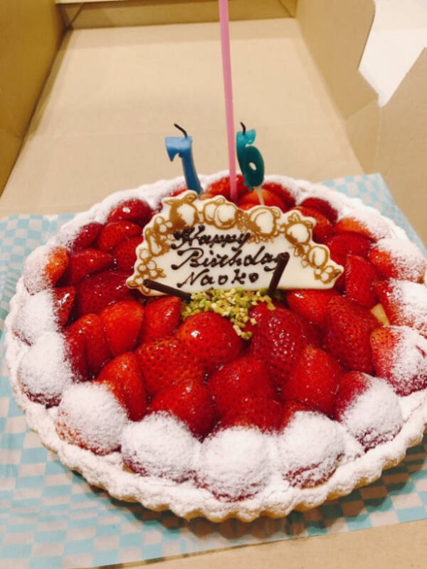 研ナオコ 誕生日ケーキに立てられた 76 のロウソク こんなに歳とってねーわ 年7月9日 エキサイトニュース