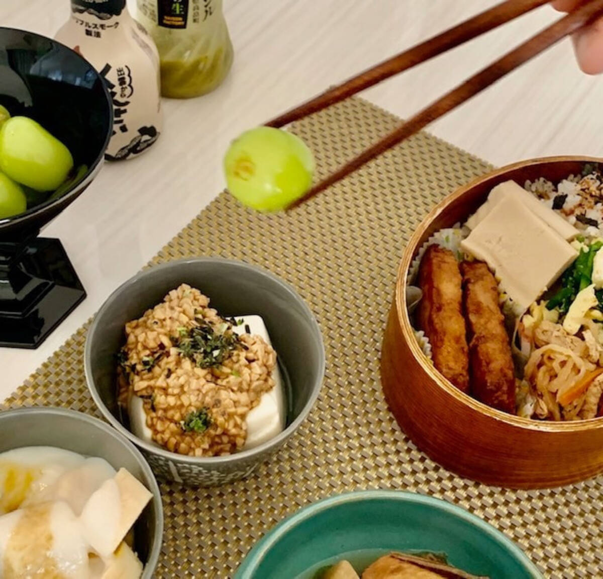 生田智子 夫 ゴン中山の 不思議 な行動 お箸でフルーツを 2020年10月30日 エキサイトニュース