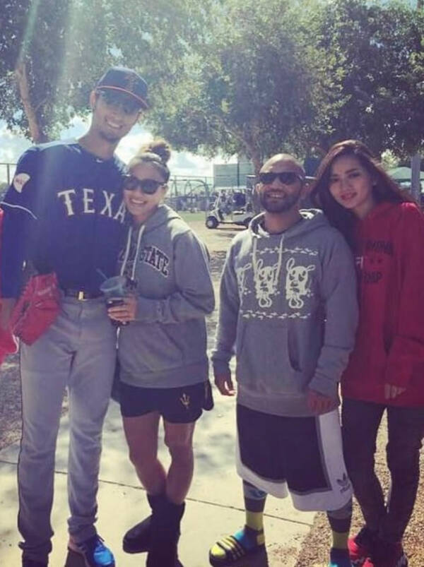 ダルビッシュ有の妻 聖子 兄 Kidさん夫婦との写真を公開 最高の家族 素敵 の声 21年3月6日 エキサイトニュース