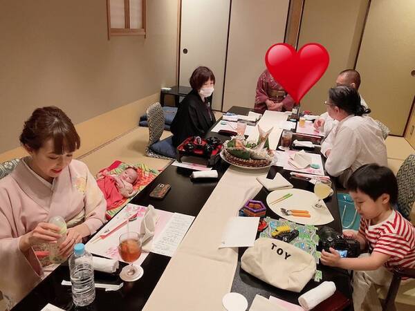 アレク 約21万円かかった娘のお食い初め費用 美味しいし良い記念だね 21年4月5日 エキサイトニュース