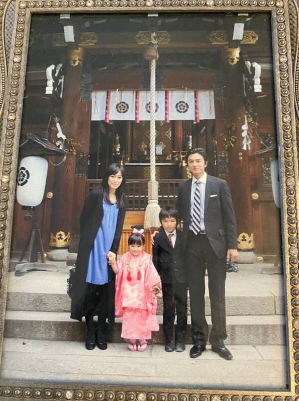 原田龍二の妻 子ども達が小さい頃の家族写真を公開 時間よ止まれーーなんて思います 21年5月2日 エキサイトニュース