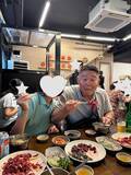 「花田虎上、家族との韓国旅行で行列に並んで食べた料理「美味しくて有名らしい」」の画像1