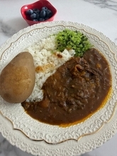川崎麻世、届いた人気店のカレーを絶賛「家族がオーベルジーヌの虜になってますな～」