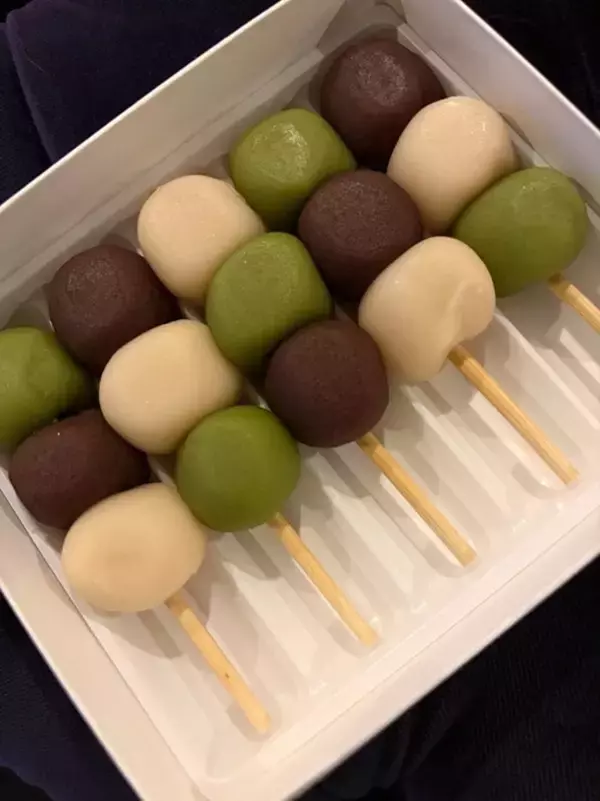 藤あや子、デビュー当時から大ファンの和菓子を紹介「貴重な和菓子なので3本でがまん」