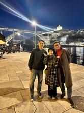 戸田恵子、ポルトガルでまさかの再会をした人物に驚き「こんなスリーショットが撮れるなんて」
