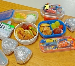 小倉優子、子ども達に人気の唐揚げ弁当を公開「今日は二人分でした」