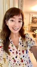 アグネス・チャン、姉からのプレゼントのネックレス姿を公開「愛情をいっぱい感じます」