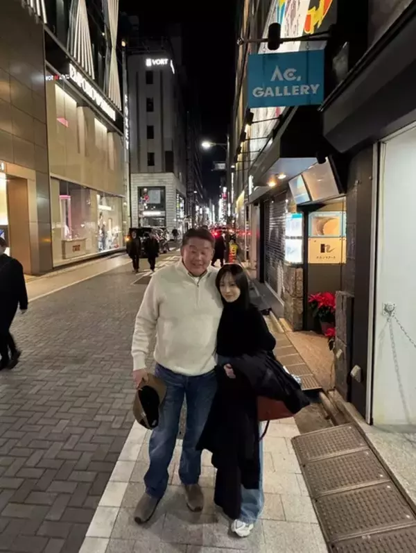 花田虎上の妻、結婚17周年を家族で祝福「17年って奇跡だよね」