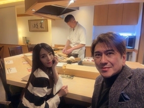 川崎麻世、妻と寿司ディナーへ「初めて俺達の結婚指輪のペアリングを着けて」