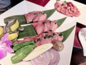 辻希美、長男の高校入学を『叙々苑』で祝福「みな新しい環境で頑張ろーっ」