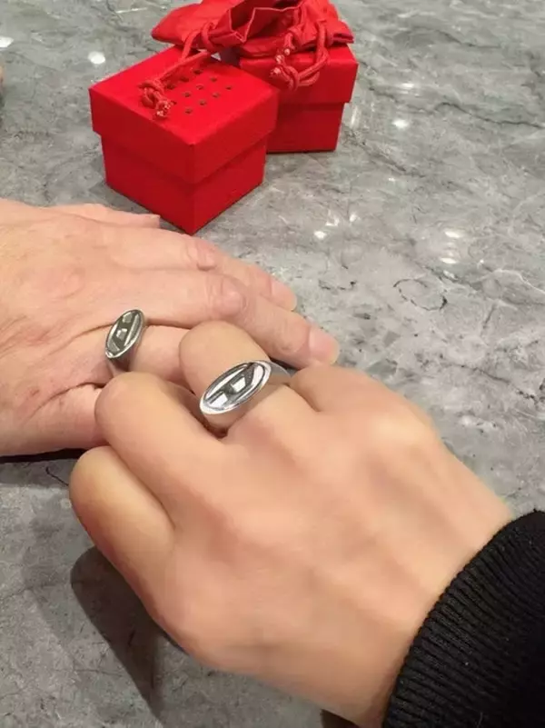 堀ちえみ、夫とお揃いのリングを購入したことを報告「またオソロが増えたね」