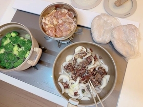 辻希美、あり物で急いで作った料理「整理がてら冷凍庫の物だらけな夕飯」