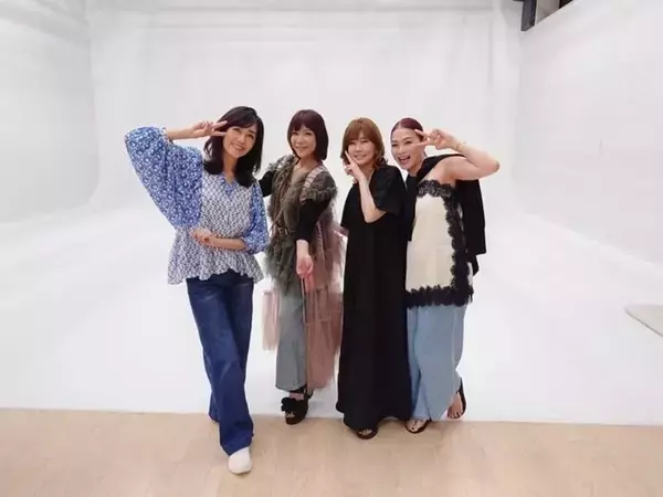 堀ちえみ、松本伊代ら豪華メンバーと撮影を報告「お楽しみに」
