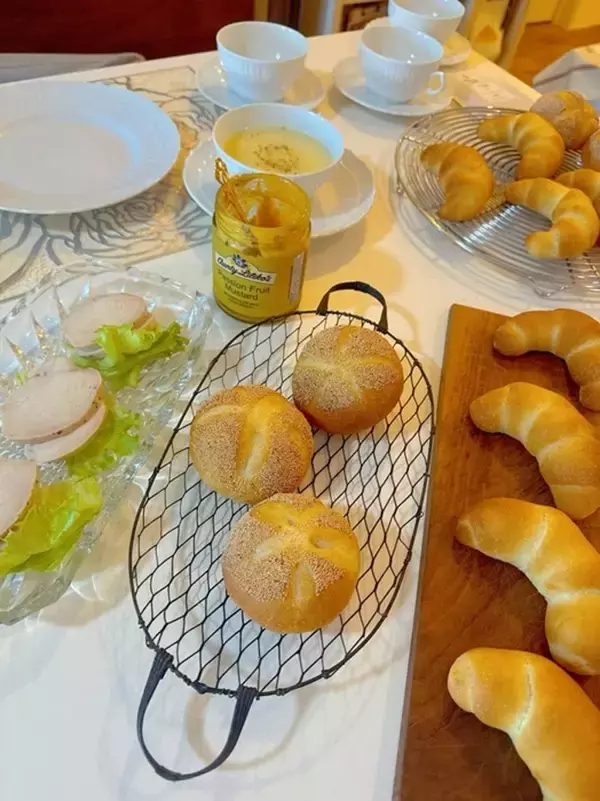 小倉優子、ママ友との月1回のパン作りを報告「毎月お会いできるのが幸せです」