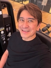 川崎麻世、血液検査は異常なしも風邪気味「舞台が終わったら緊張感が抜けて」