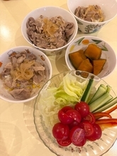 上原さくら、夫が作った夕食を公開「本当にすっごく美味しかった！！」