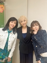 早見優、紫吹淳の主演舞台を観劇し再会した俳優「変わらず、格好よくて素敵でした」