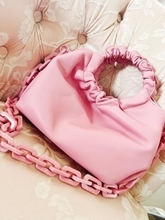 渡辺美奈代、ピンクのバッグを購入した理由「パパさんに言われ、、、」