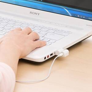 スマホ用のマイク付きイヤホンをパソコンでも使える変換アダプタが発売 13年2月14日 エキサイトニュース