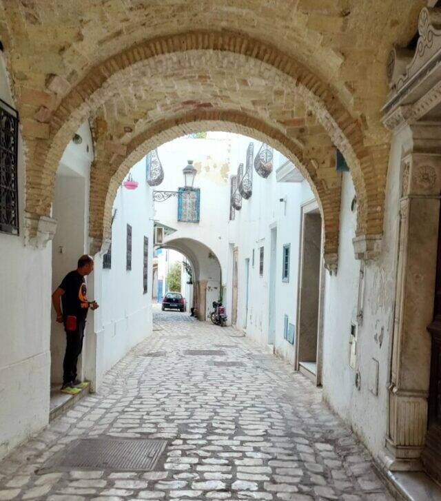 世界女子旅レポート「北アフリカ・チュニジア」～白と青の街並みから、幻想的なくすみカラーの街まで～