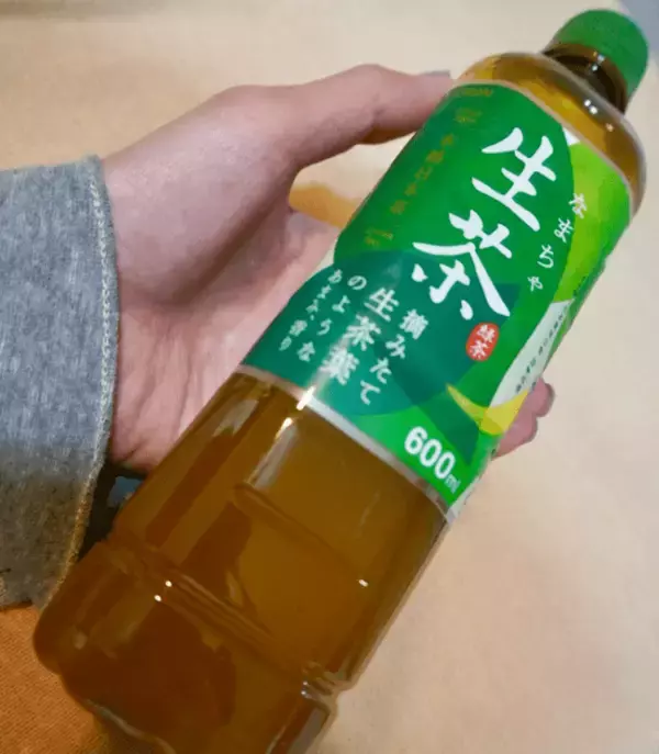 「全部今年リニューアル！ペットボトルのお茶4種類を飲み比べしてみた」の画像