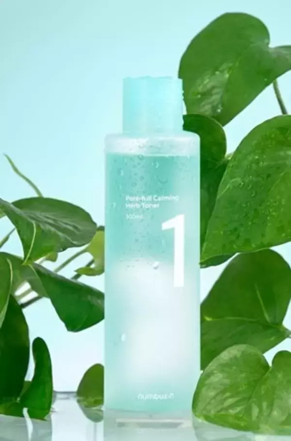 「べたつきやすい夏の肌を健やかに保つ【2024年夏の新作スキンケア】」の画像