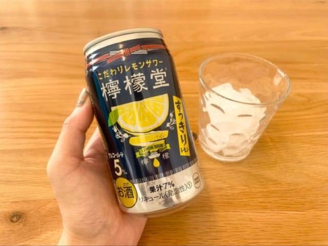 甘くないのに飲みやすい！話題の「スッキリ系缶チューハイ」を各社6種飲み比べてみた