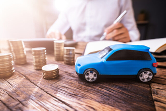 車の維持費が月5,000円増！物価上昇時代の自動車保険「3年契約」を取材
