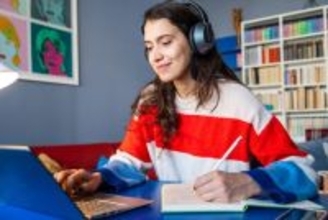 クリエイティブなコンテストにチャレンジしてみよう！「書く・描く・つくる」を形にできる公募5選