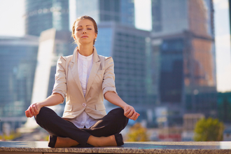 Google、Facebook、トップ企業が取りいれるマインドフルネス瞑想の実践法