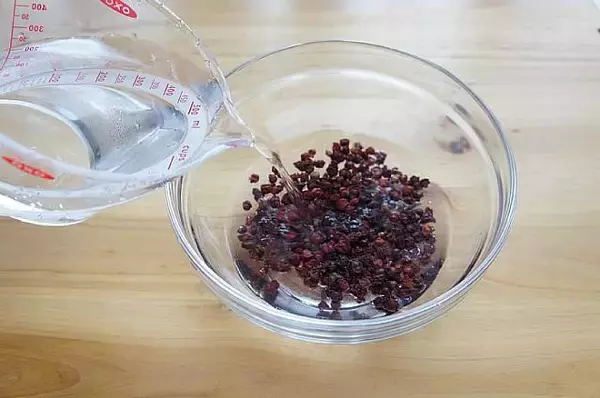 「飲むだけで美肌に!? 韓国美人が愛飲する「オミジャ茶」で夏のキレイを磨こう！」の画像