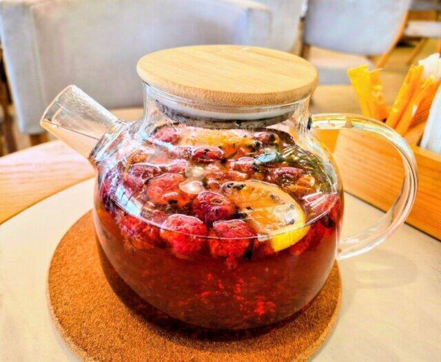 異国のカフェ直伝！ガラスポッドで作る華やかでおいしいフルーツティー簡単レシピ