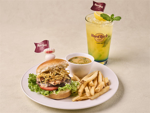 【NARUTO-ナルト-】ハードロックカフェコラボ！ ラーメンハンバーガーに木の葉ソーダ登場