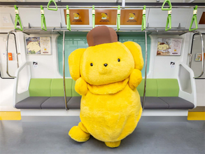 【ポムポムプリン】JR山手線でラッピング電車運行中！