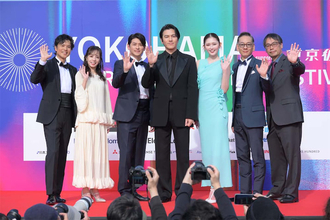 【アギト―超能力戦争―】横浜国際映画祭レッドカーペットに登場！